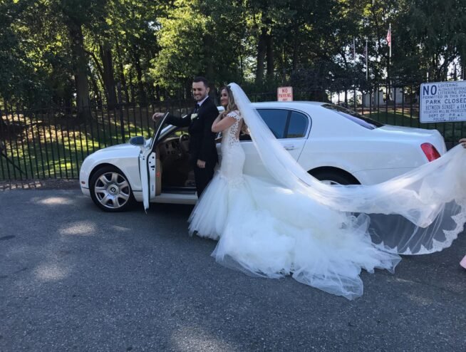 Limo Car Service in New York - Beautiful couple enjoying their time together at weeding day